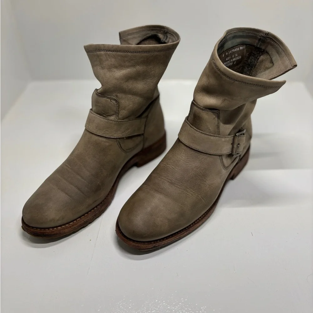 Frye Veronica Short Engineer Boots Gray Distressed Leather Size 8 Made in Mexico